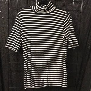 Stripped Turtleneck ♥️